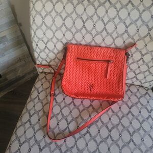Simply Vera Vera Wang Remsen crossbody bag.